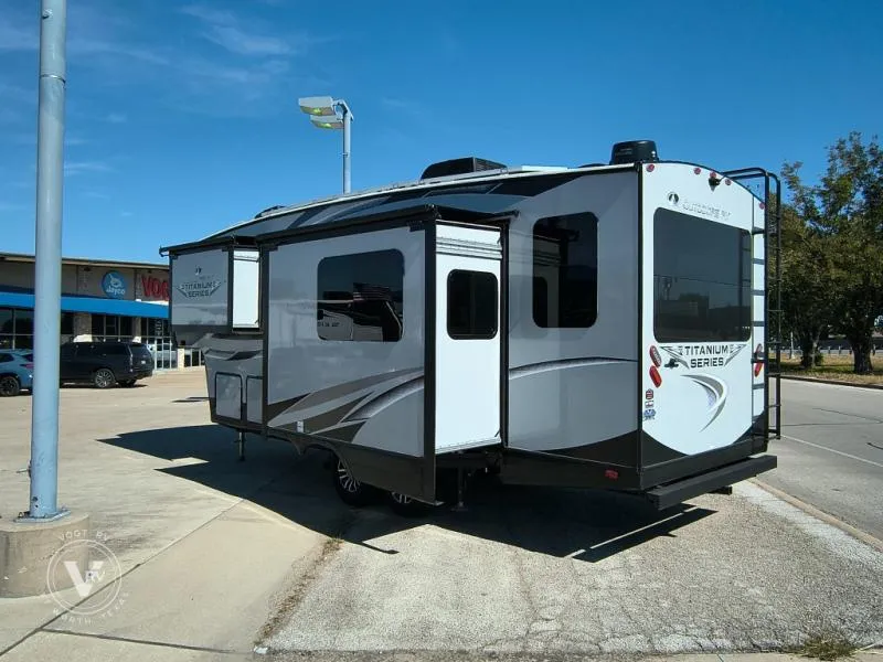 2026 Outdoors RV Glacier 26RDS - Photo 4
