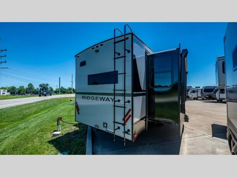 2027 KZ Ridgeway 32ML - Photo 3