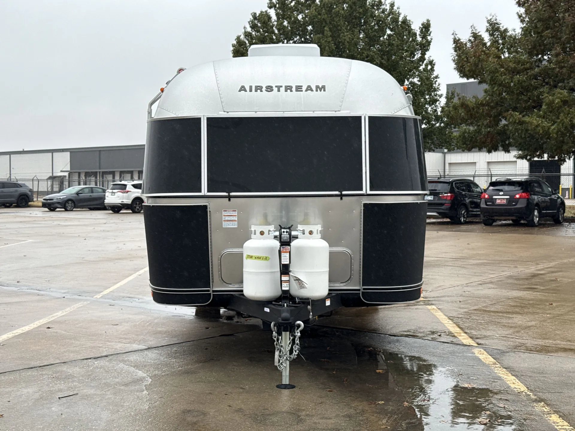 2026 Airstream Midnight Flamingo 27FB — front