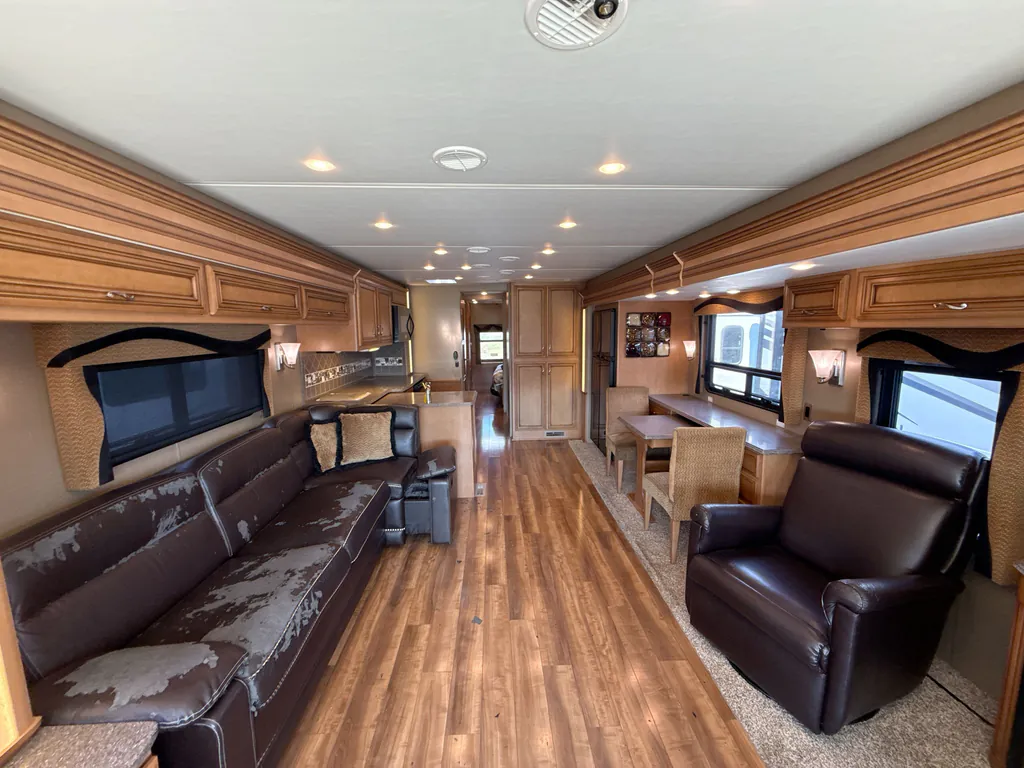 2015 Newmar Canyon Star 3914, Photos photo 12