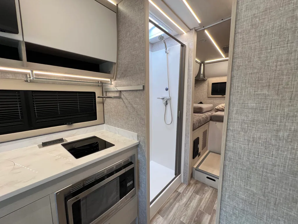 2025 Tiffin Wayfarer 25 XLW, Photos photo 8