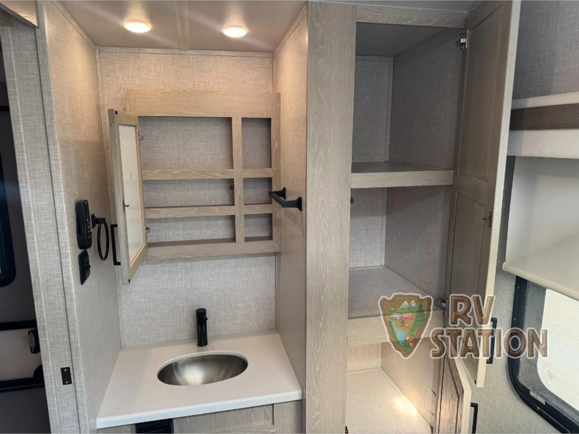 2023 Forest River Rockwood Signature 8262RBS — Photo 5