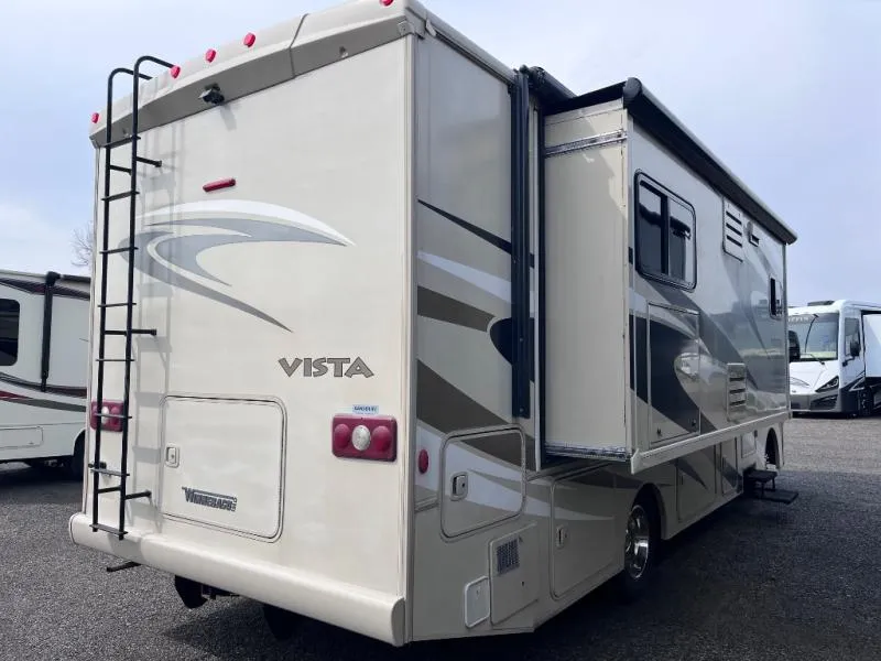 2015 Winnebago Vista 27N - Photo 2