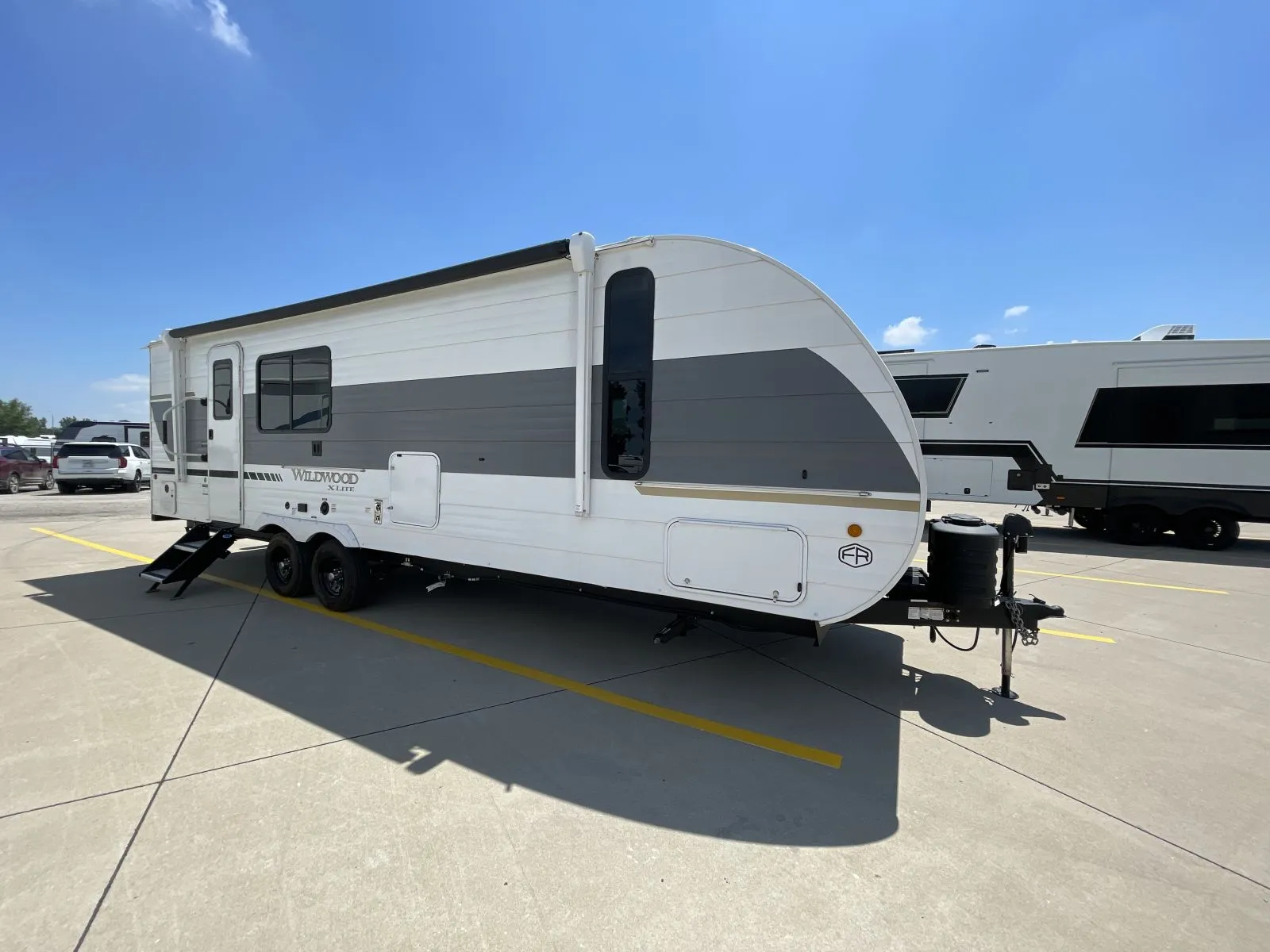 2025 Forest River Wildwood X-Lite 25ICE - Photo 2