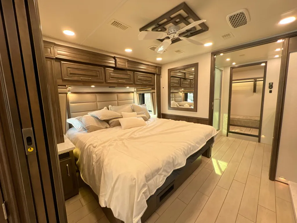 2026 Entegra Coach Aspire 44D, Photos photo 16