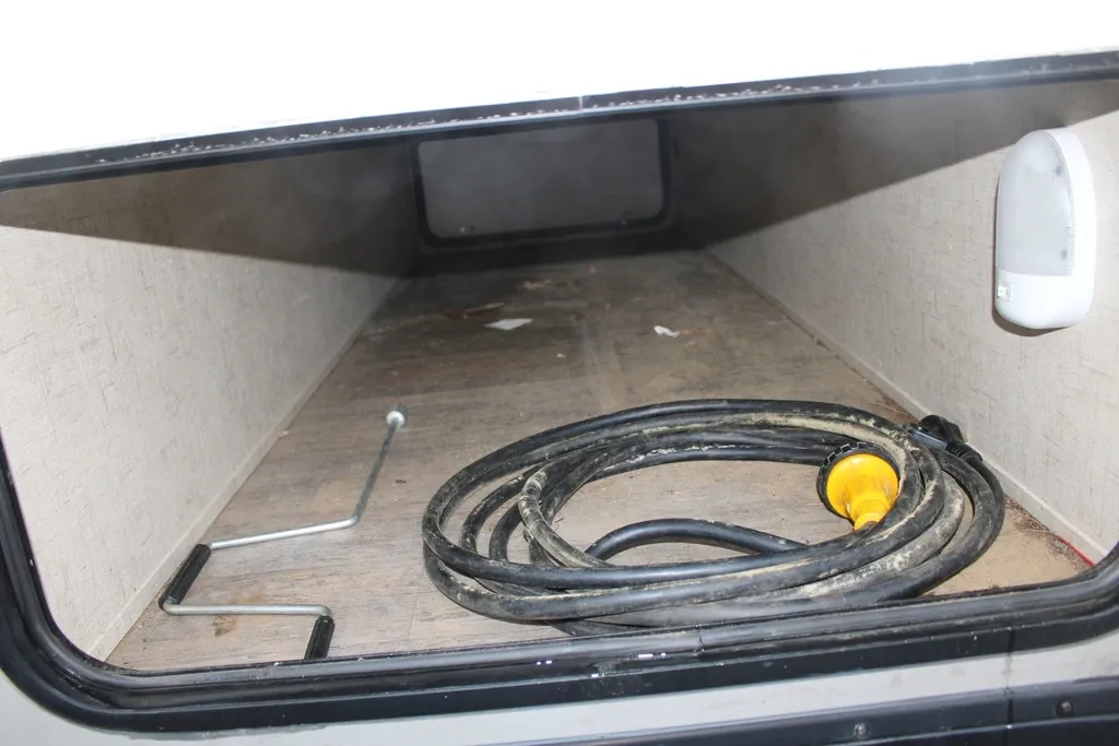 2015 Forest River Surveyor 265RLDS — Photo 5