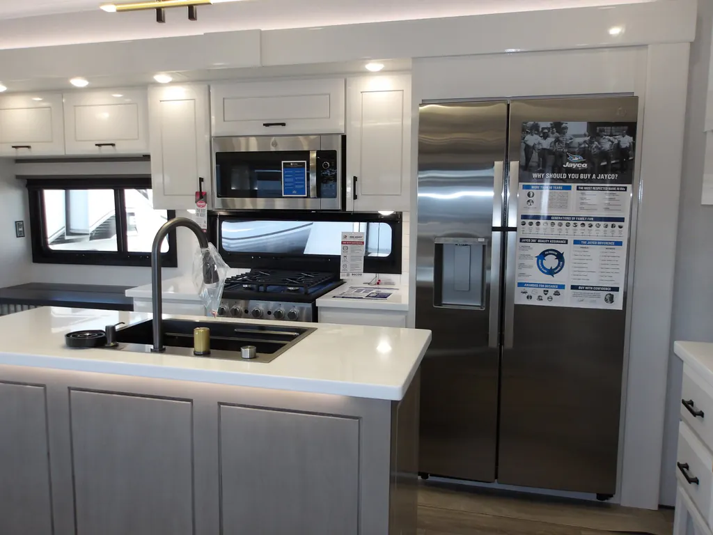 2027 Jayco Pinnacle 32RLTS, Photos photo 15