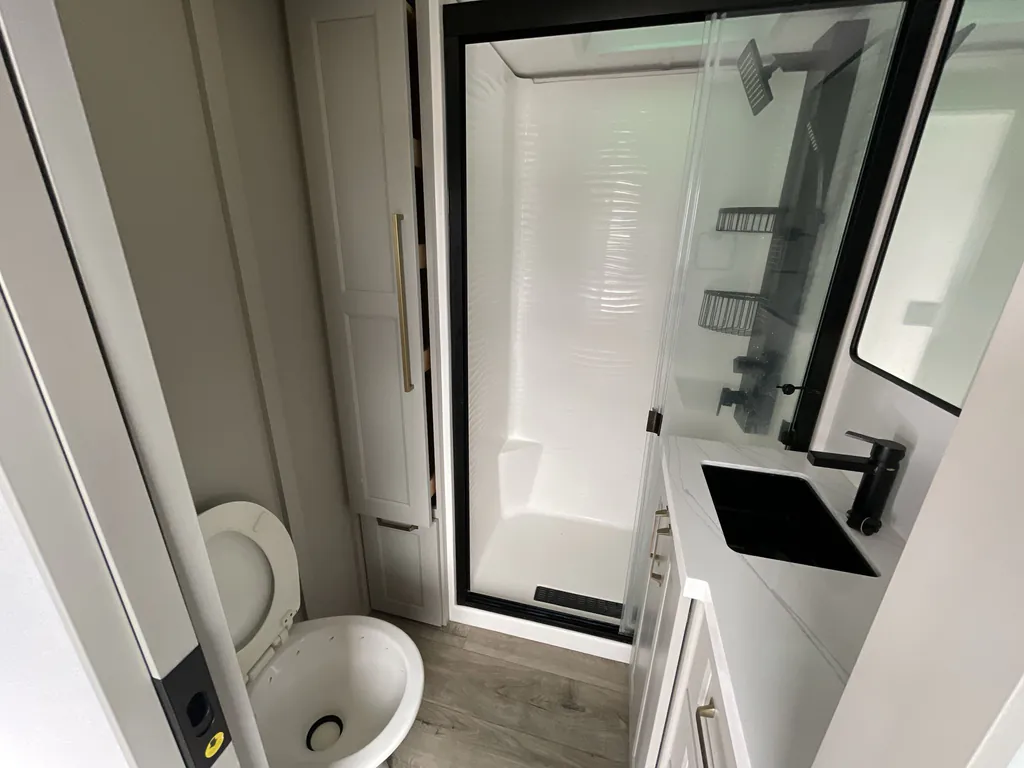 2025 brinkley Model G 3950, Photos photo 13