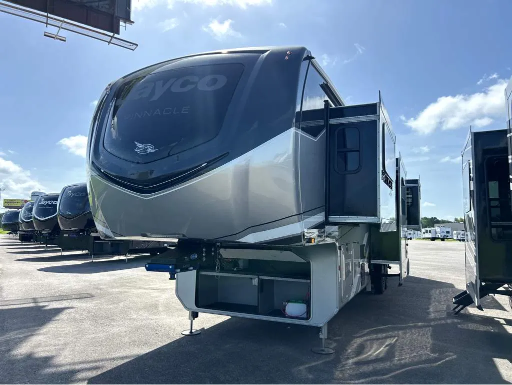 2026 Jayco Pinnacle 39FLOK - Photo 3