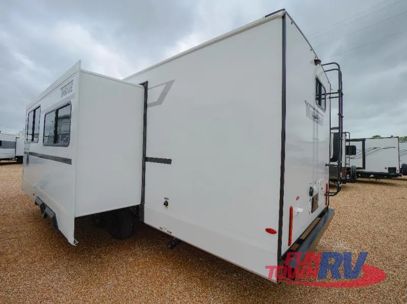 2026 Winnebago Thrive 28BHS - Photo 4