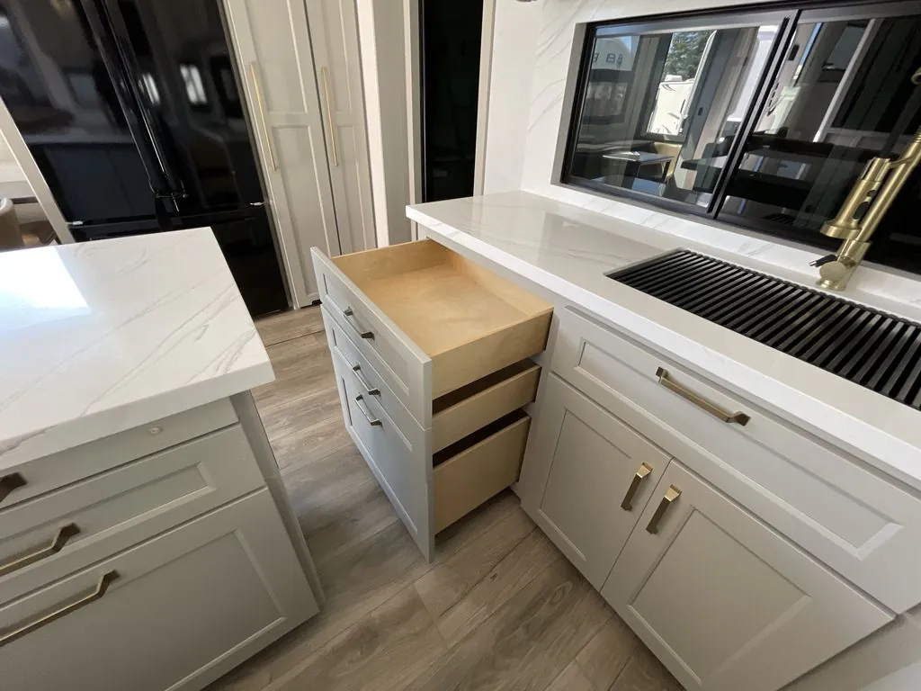 2025 Brinkley Model G 3250, Photos photo 15