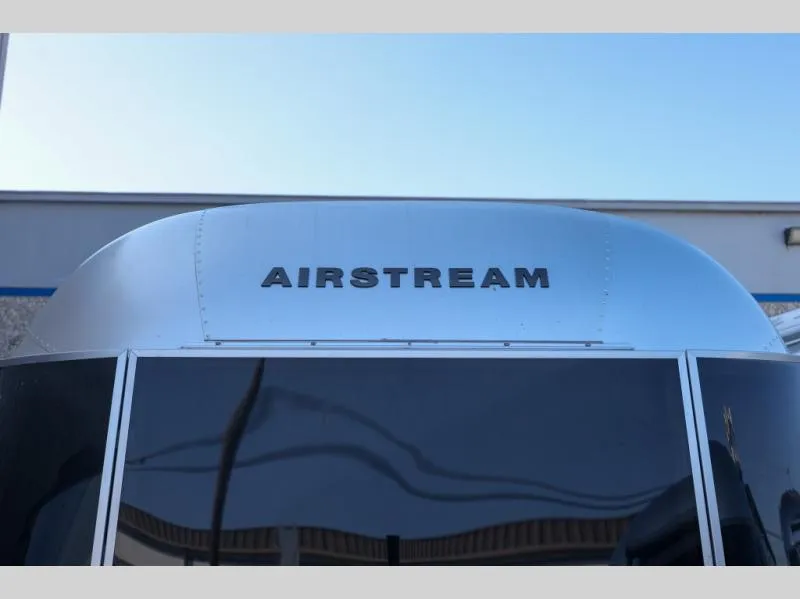 2026 Airstream Globetrotter 30RB - Photo 4