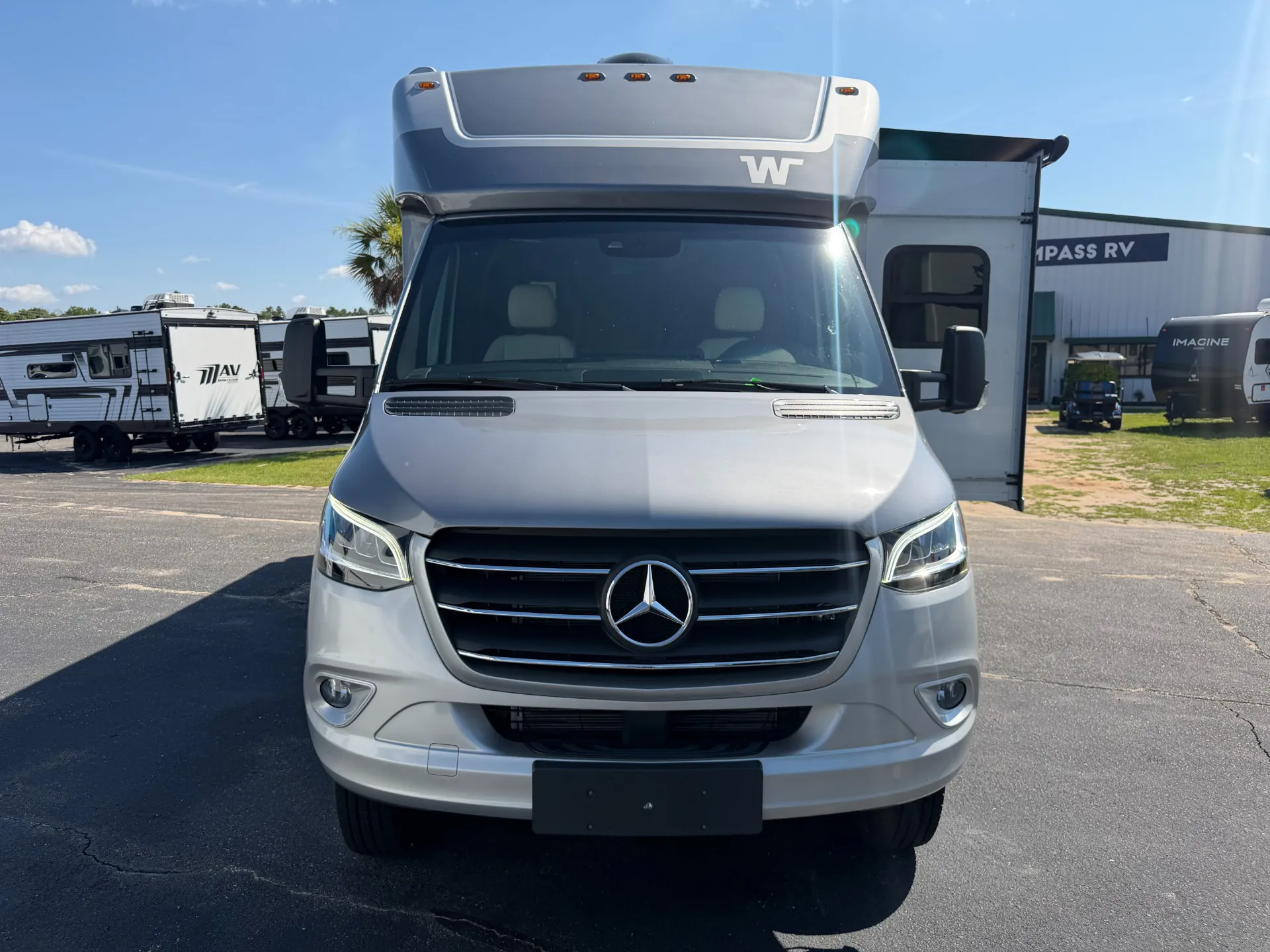 2025 Winnebago View 24T - Photo 3