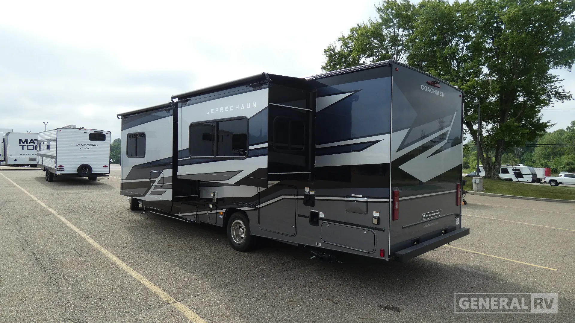 2027 Coachmen Leprechaun 308KB - Photo 4