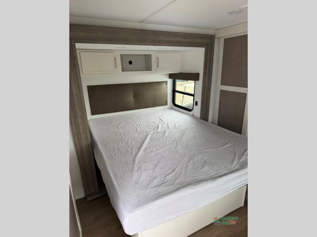 2027 Grand Design Transcend 335BHT, Photos photo 17