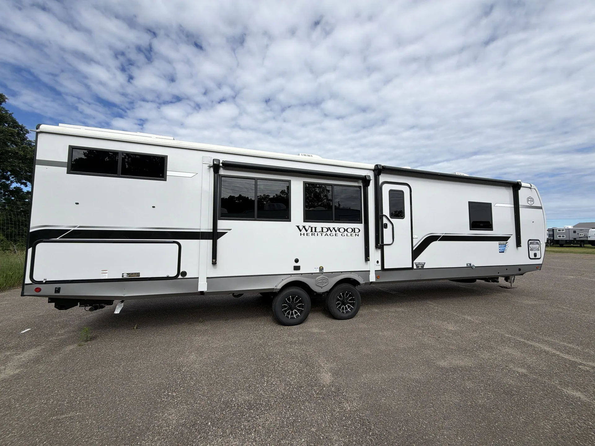 2027 Forest River Wildwood Heritage Glen 301FAM — campside