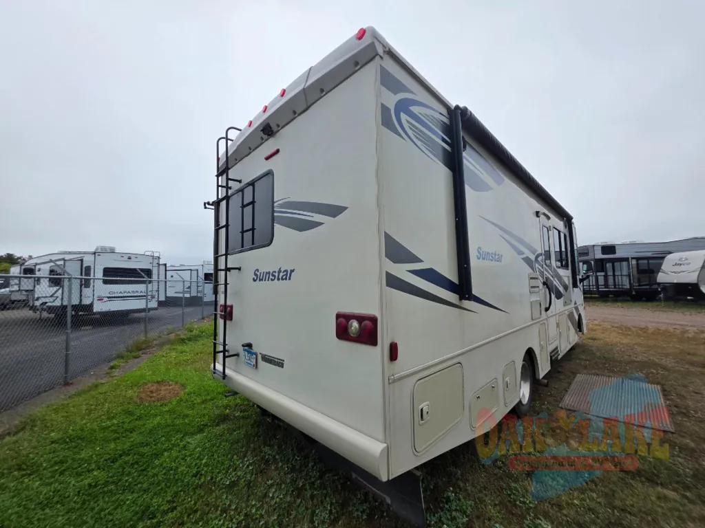 2018 Winnebago Sunstar 27P, Photos photo 40