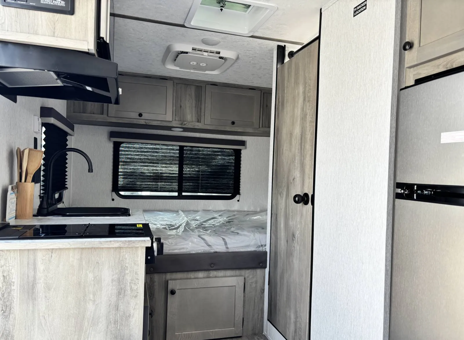 2026 Sunset Park Rv Sunlite 14FD - Photo 2