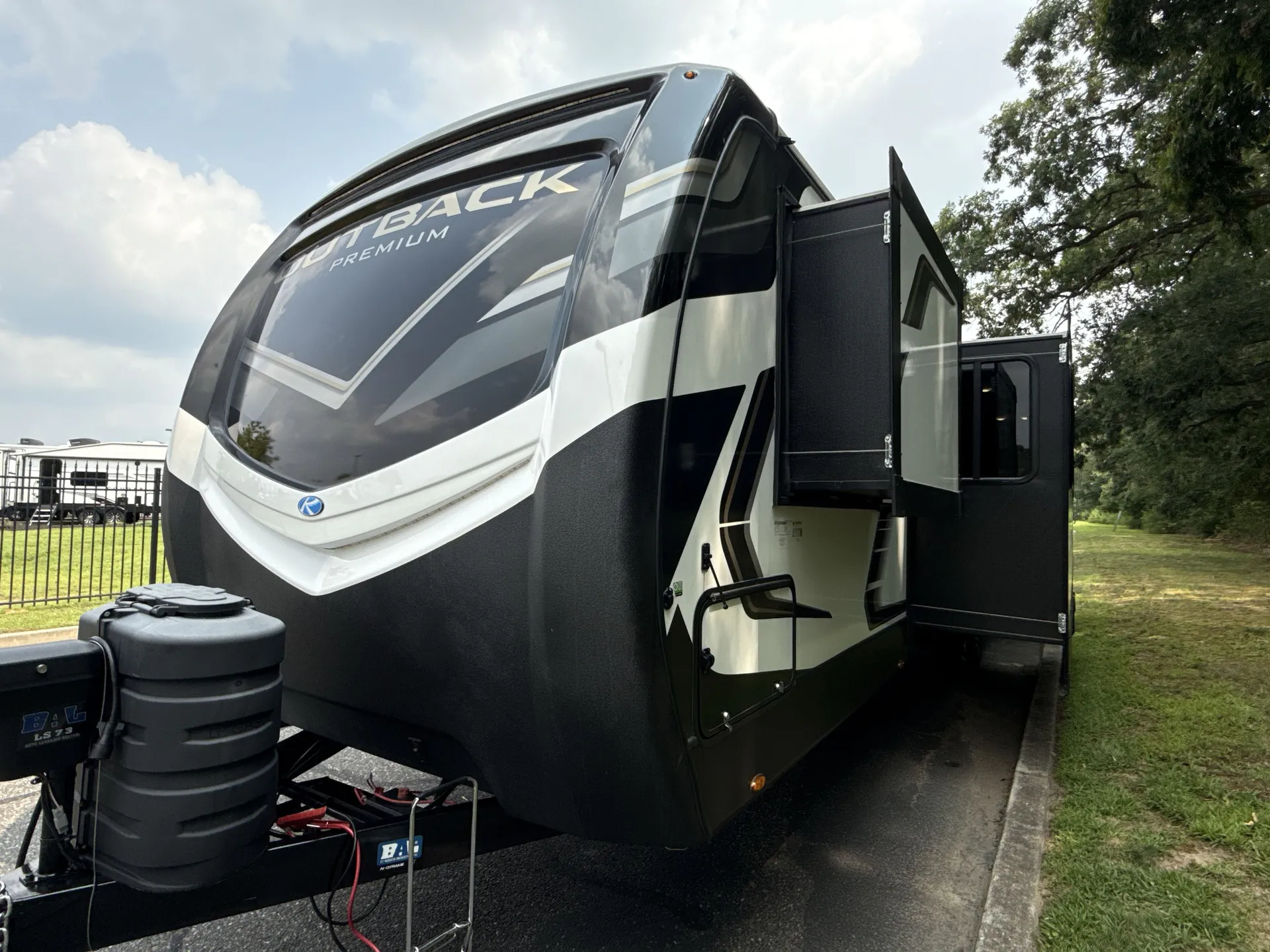 2024 Keystone Outback 343DB dealer photo 5 from Camping World