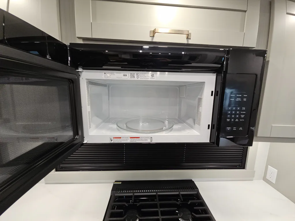 2026 Brinkley Model Z 3600, Photos photo 23
