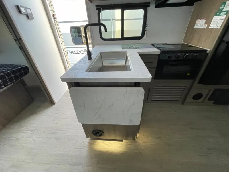 2026 Coachmen Freedom Express Select 30SE, Photos photo 26