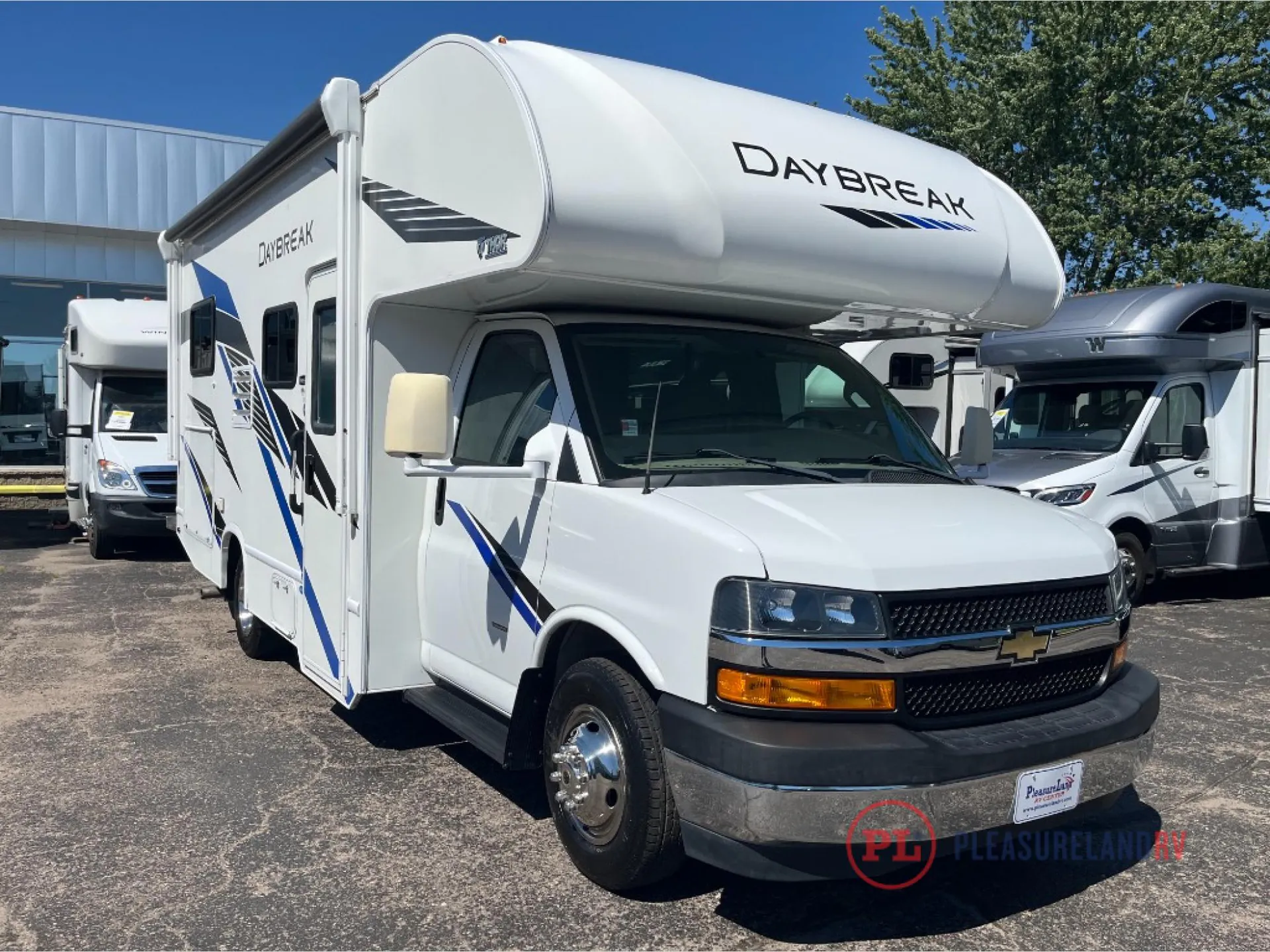 2021 Thor Motor Coach Daybreak 22GO - Photo 2