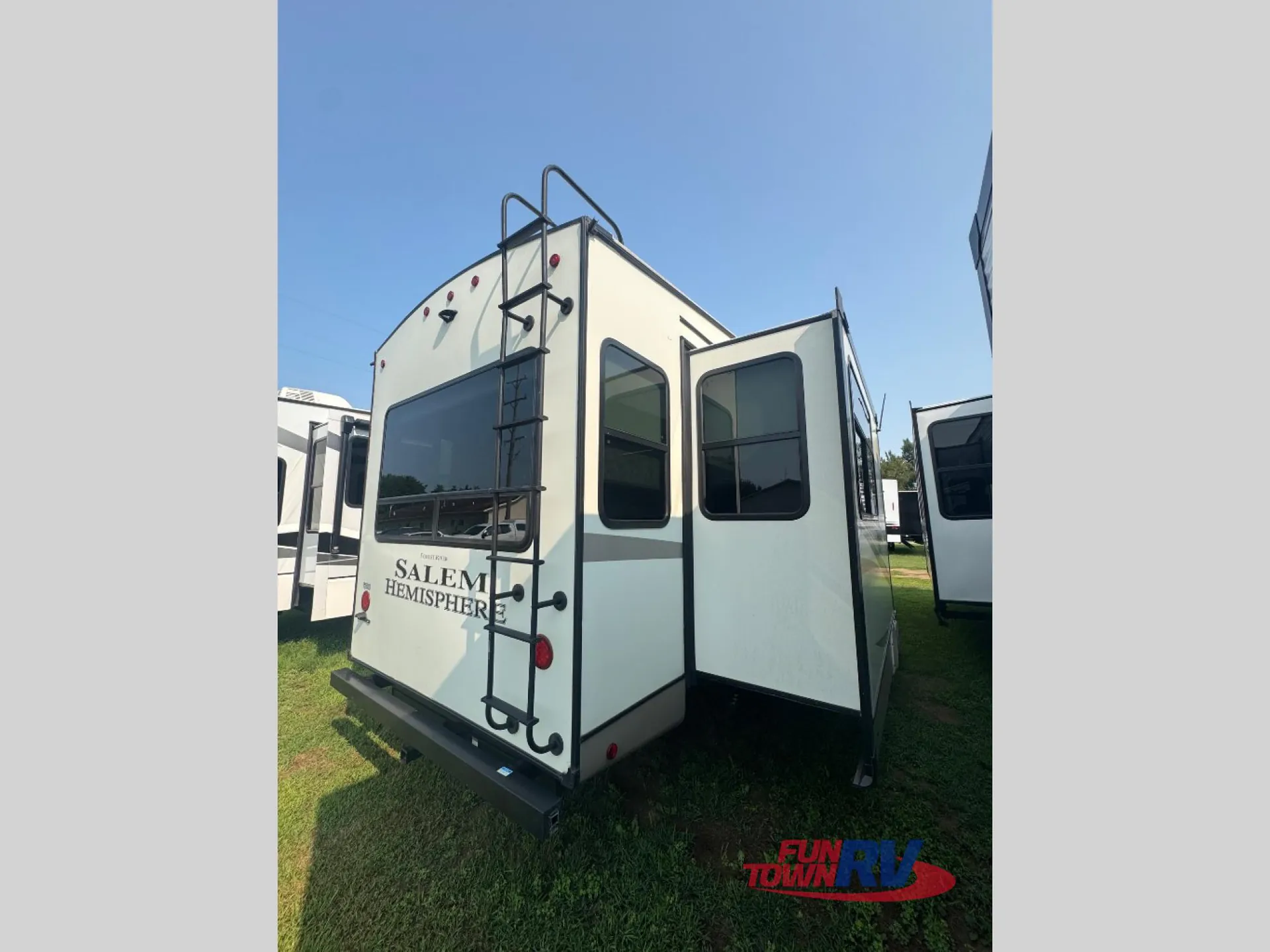 2021 Forest River Salem Hemisphere 286RL - Photo 4