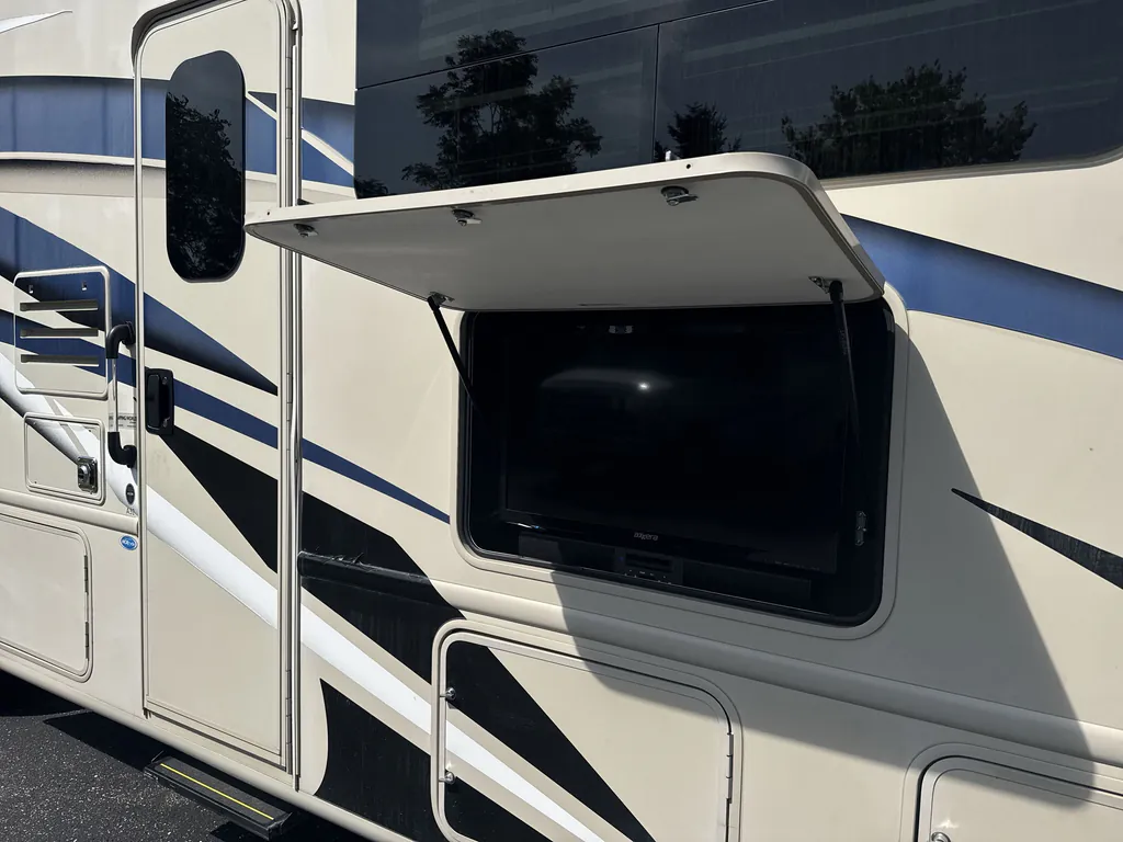 2021 Thor Motor Coach Freedom Traveler A32, Photos photo 23