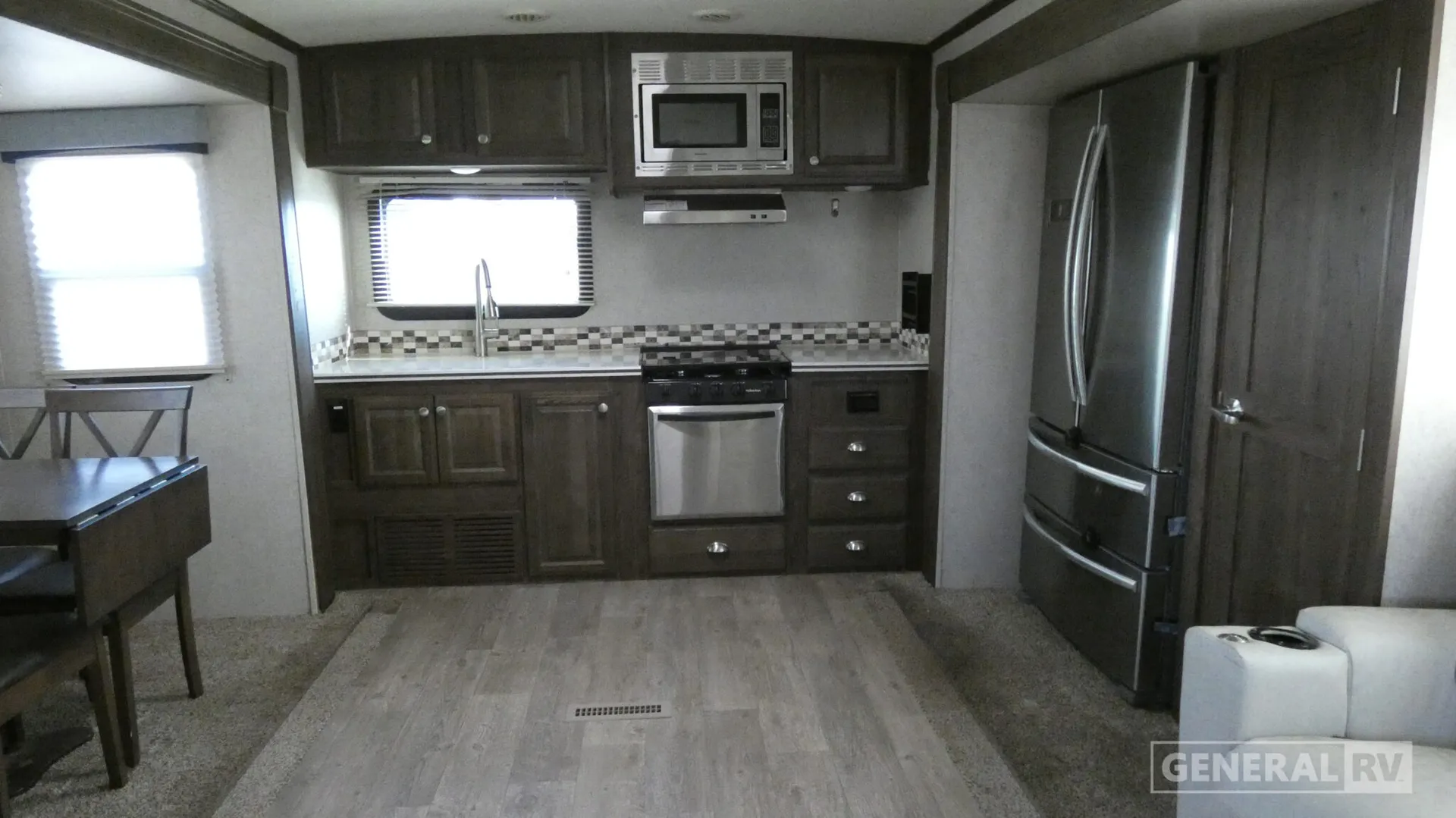 2018 Forest River Rockwood Signature Ultra Lite 8332BS - Photo 3
