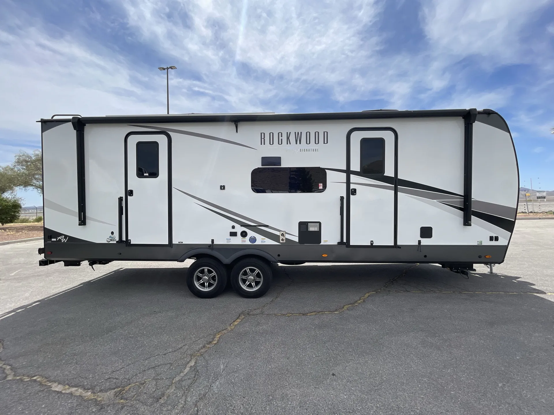 2024 Forest River Rockwood Signature 8262RBS — campside