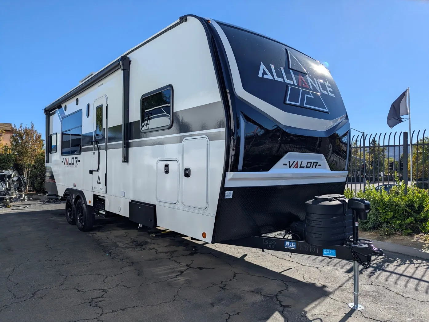 2026 Alliance RV Valor 27T14 - Photo 2