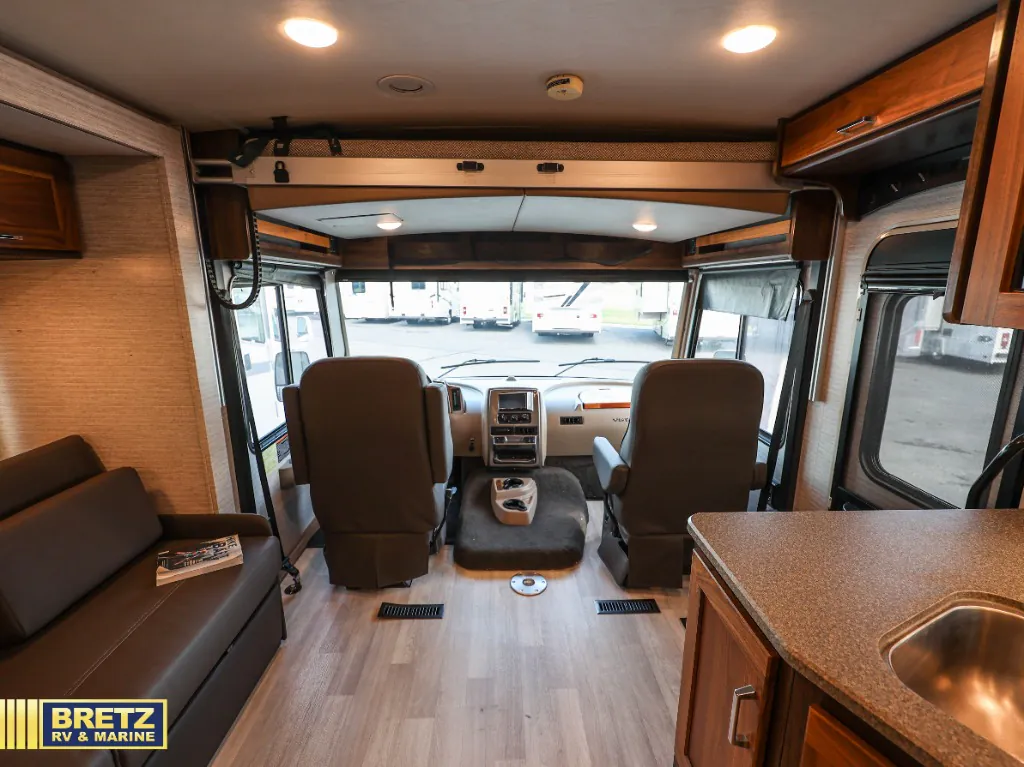 2021 Winnebago Sunstar 32M, Photos photo 14