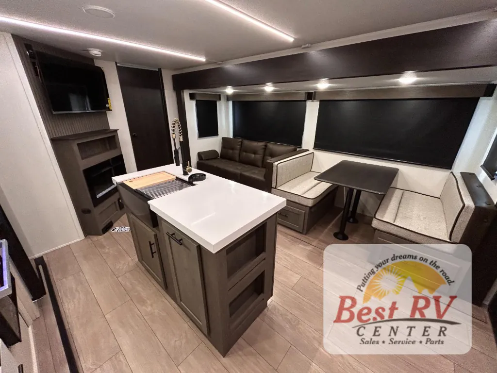 2026 Forest River Cherokee Alpha Wolf 33BH, Photos photo 18