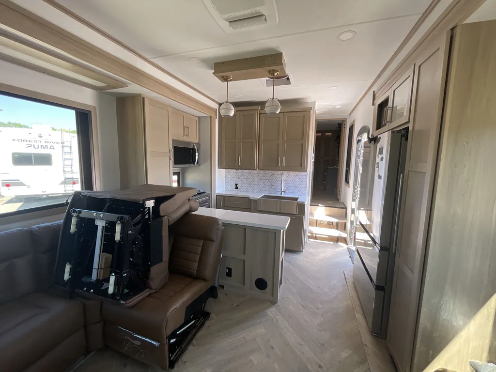 2026 Keystone Raptor 441, Photos photo 3