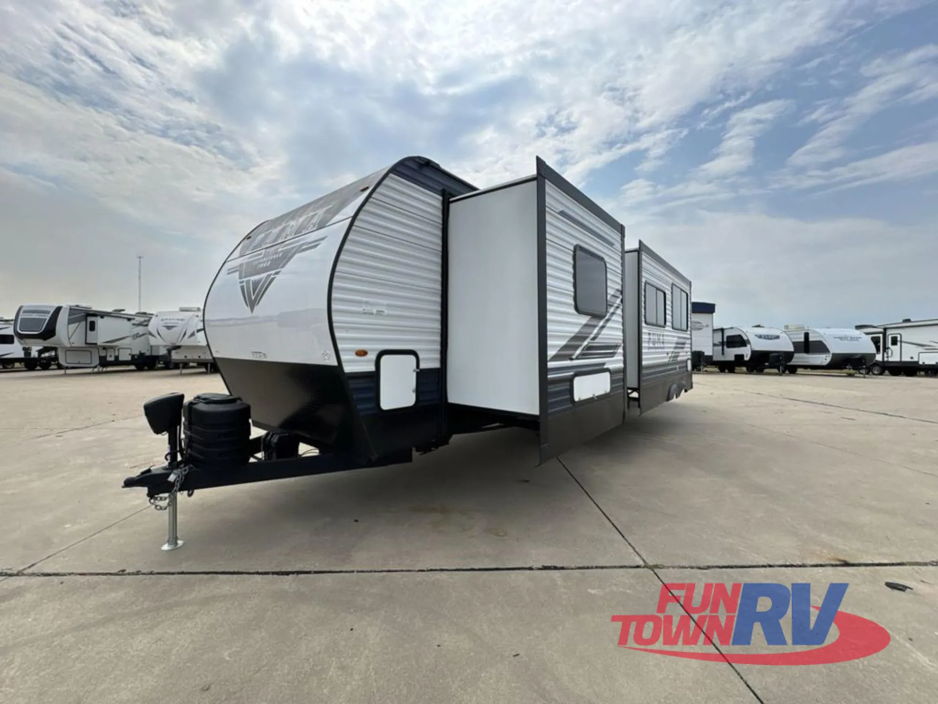 2024 Palomino Puma 29BHSQ - Photo 4
