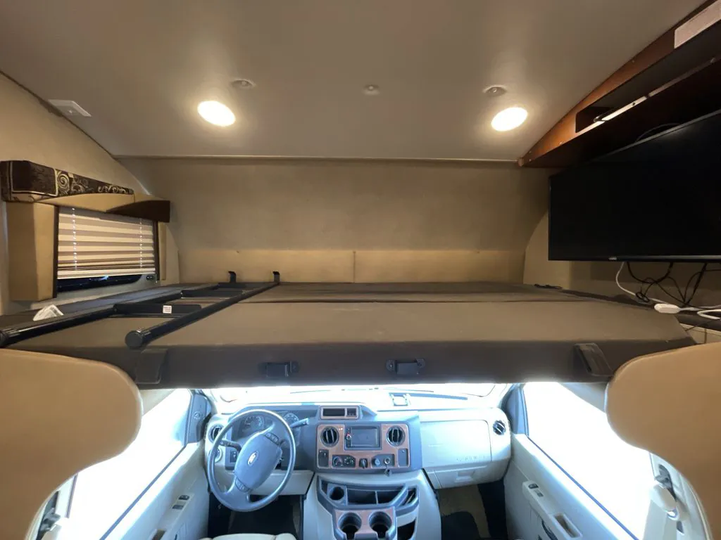 2014 Jayco Greyhawk 29KS dealer photo 10 from Blue Compass RV