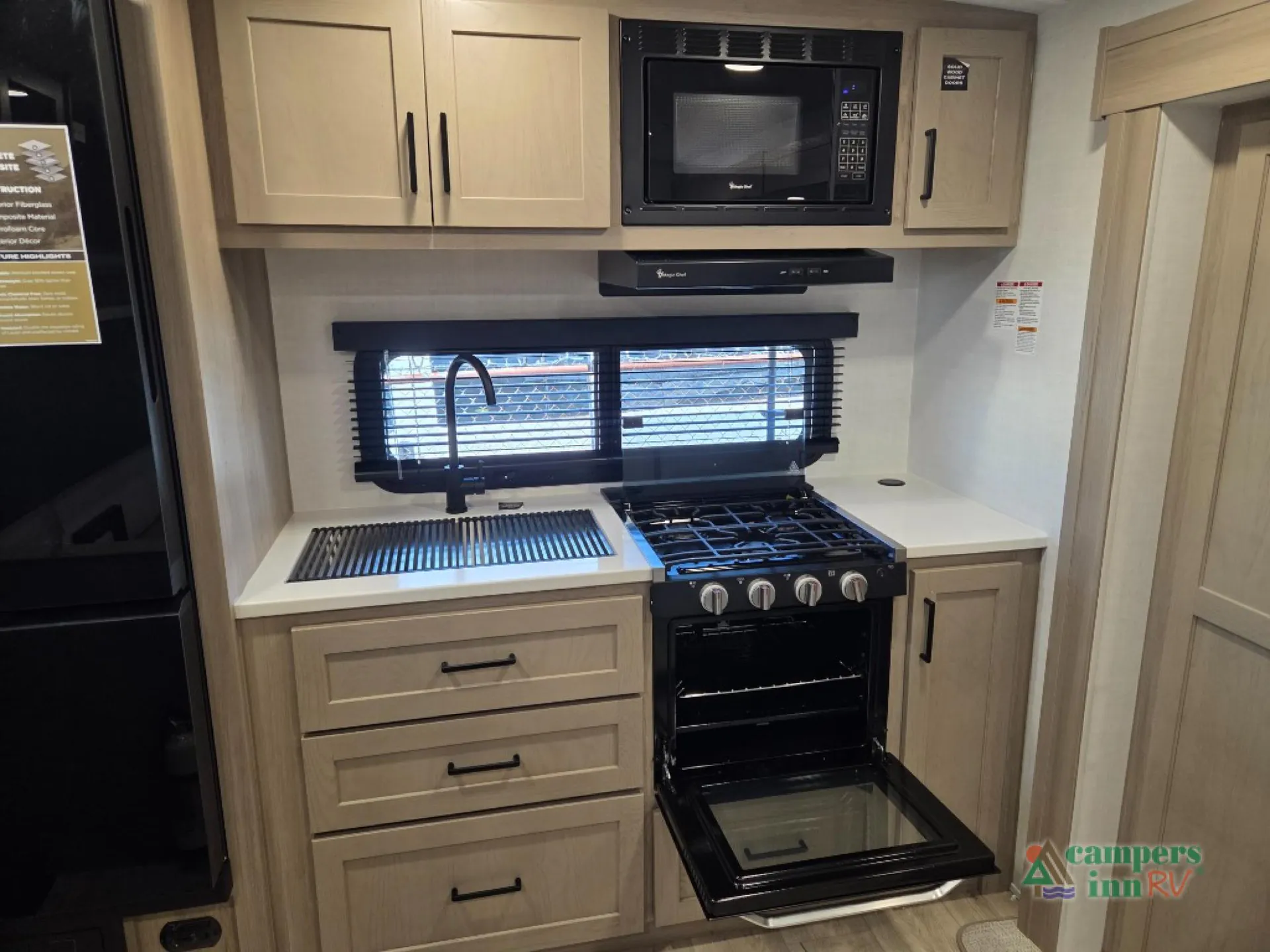 2026 Forest River Rockwood Mini Lite 2515S — Photo 6