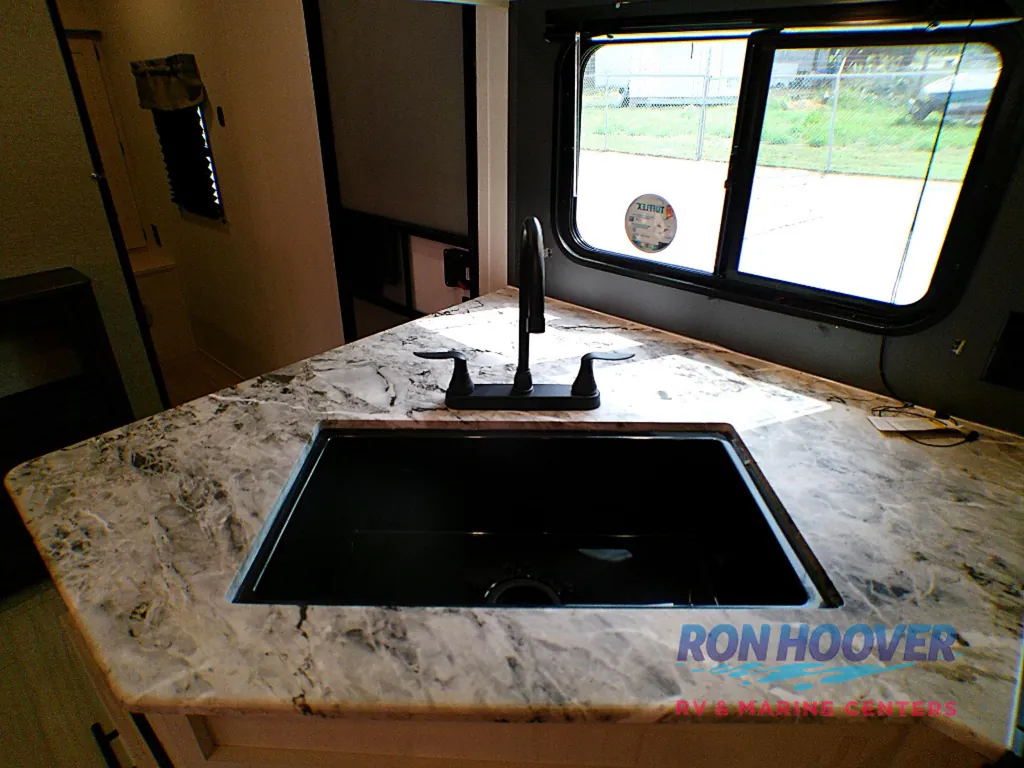2027 Shasta RVs i-5 Edition 532BEDS, Photos photo 28