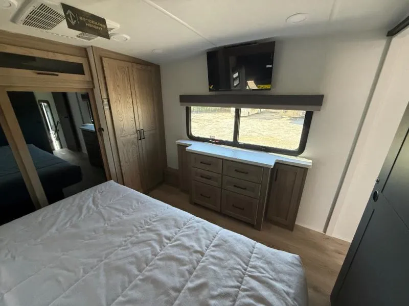 2026 Forest River Rockwood Signature 404SRK - Photo 4