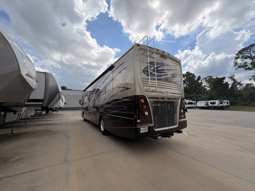 2018 Fleetwood Pace Arrow LXE 38K, Photos photo 2