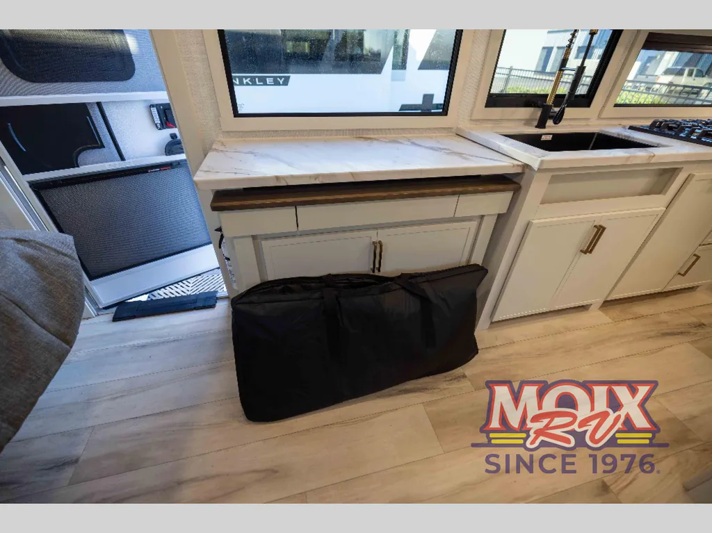 2026 Brinkley Model Ix 20X, Photos photo 28