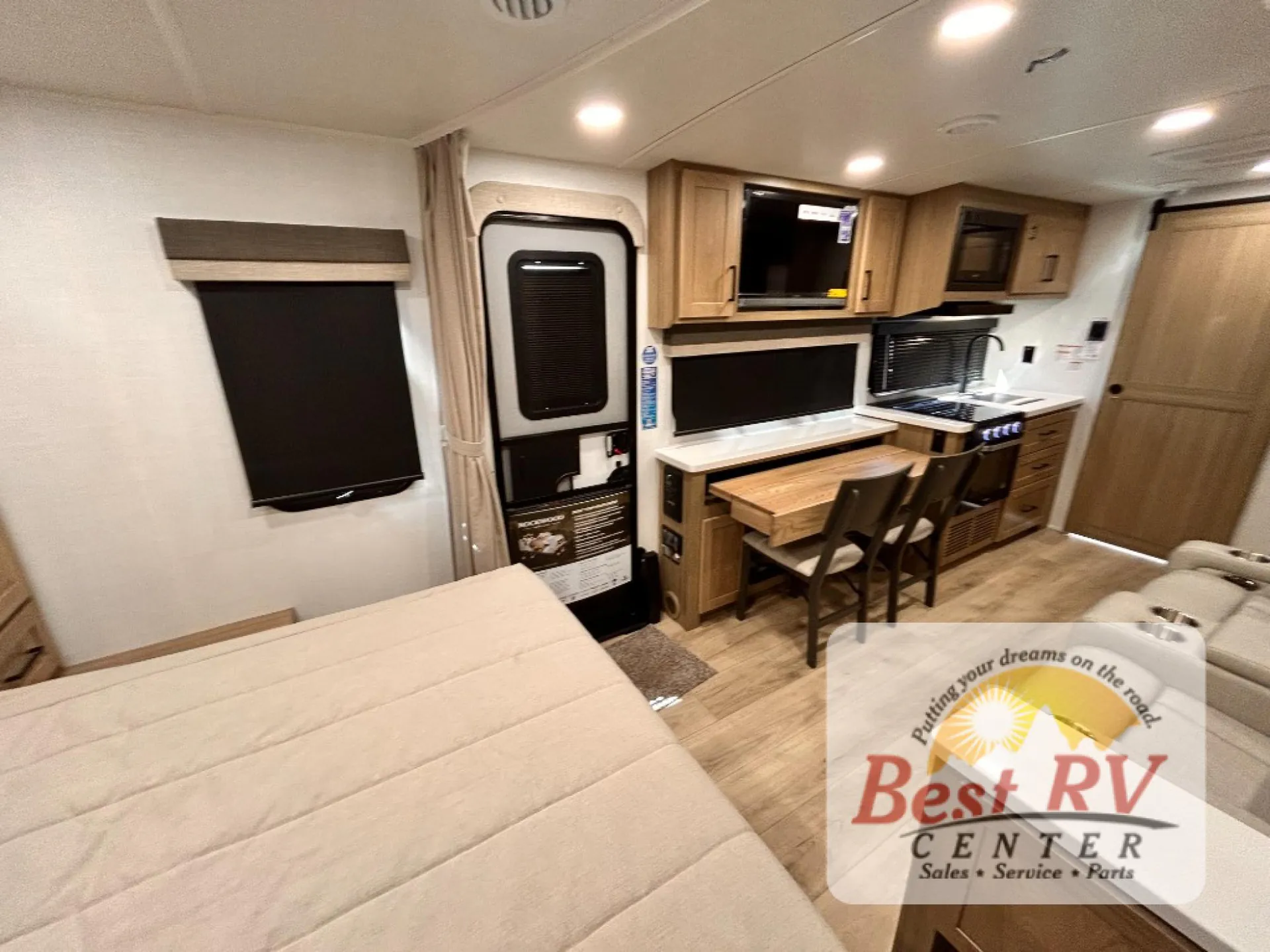 2027 Forest River Rockwood Mini Lite 2524FBT — Photo 7