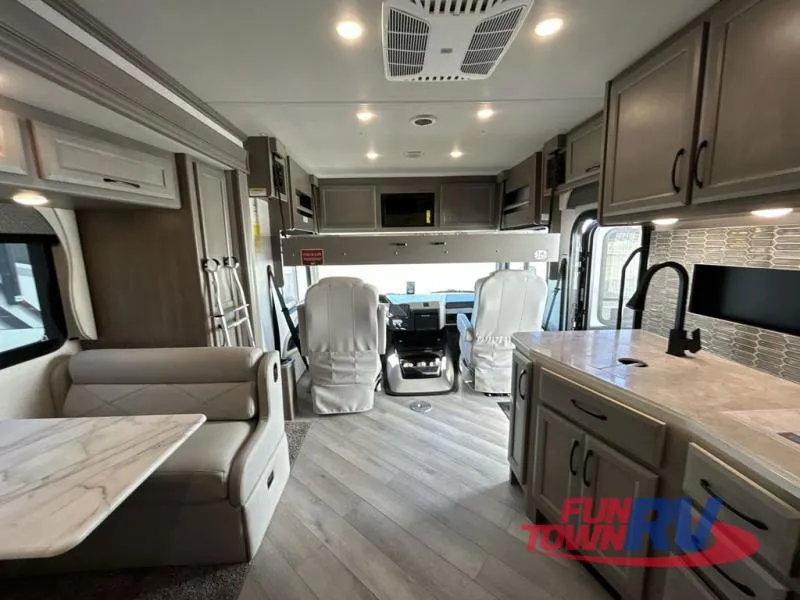 2024 Fleetwood Bounder 35K - Photo 3