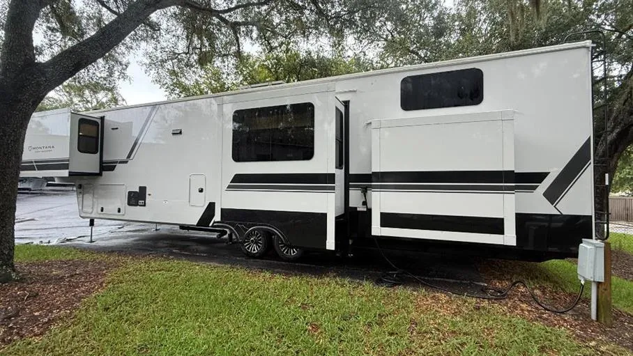 2027 Keystone RV Montana High Country 391TB - Photo 4