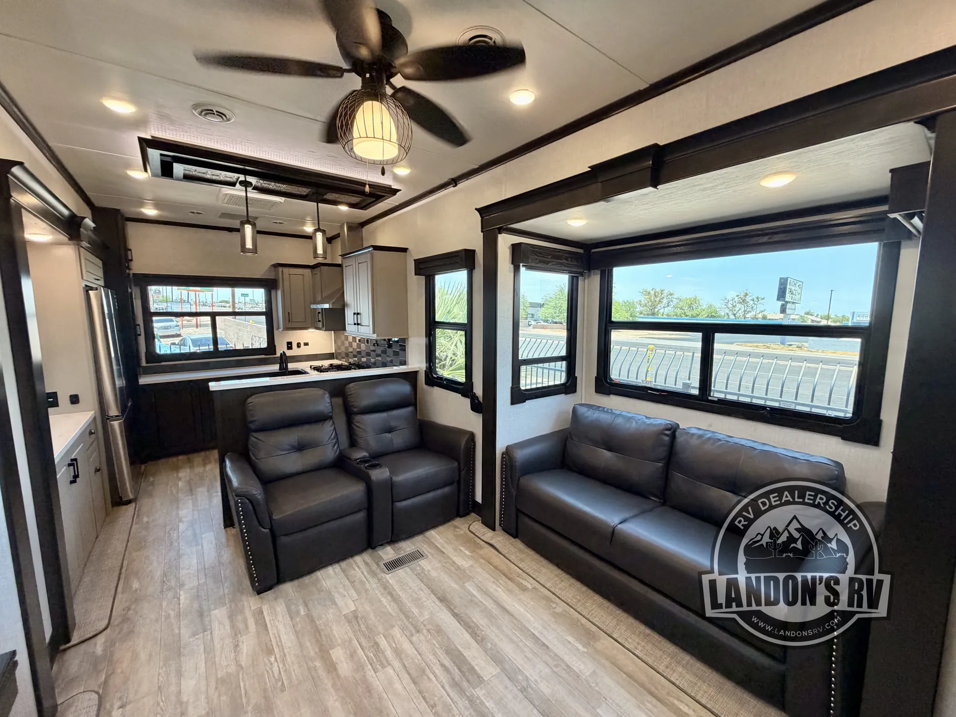 2022 CrossRoads Redwood RW4001LK