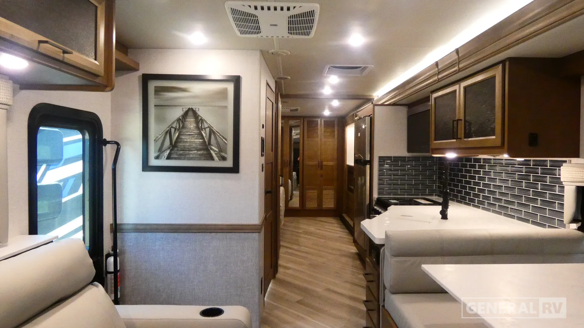 2026 Holiday Rambler Invicta 32RW - Photo 3