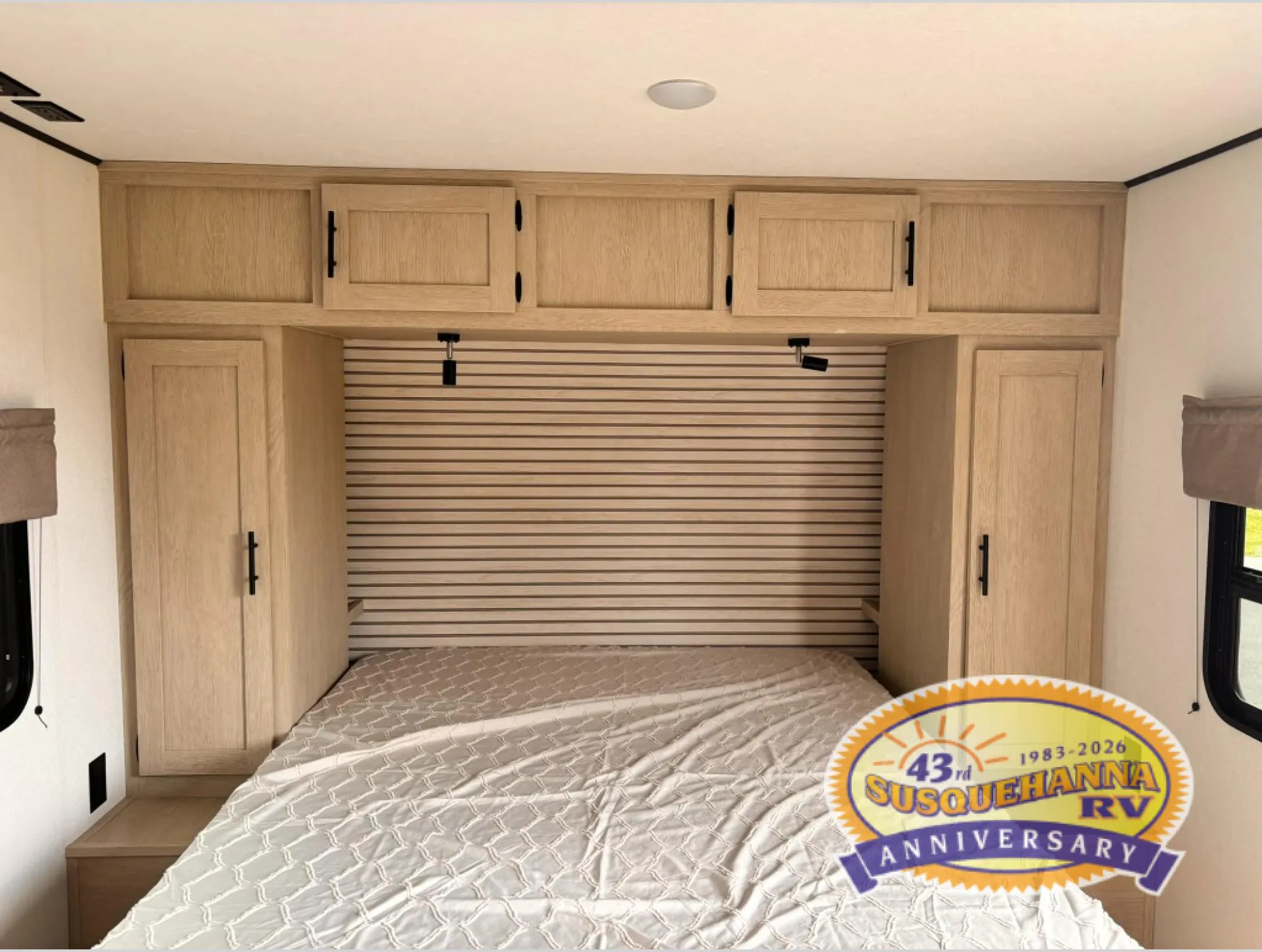 2026 Shasta RVs Compact 18FQ - Photo 4