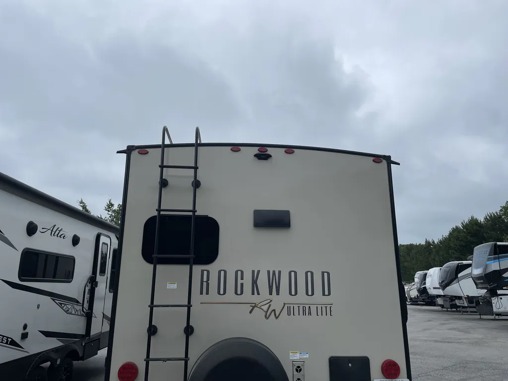 2022 Forest River Rockwood Ultra Lite 2614BS, Photos photo 7