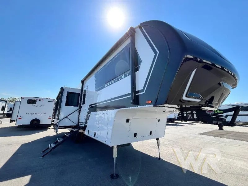 2026 Brinkley Model Z 2900 - Photo 2