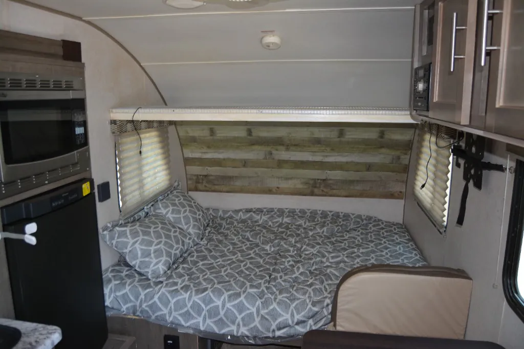 2017 Forest River R-Pod RP-180 — Photo 5